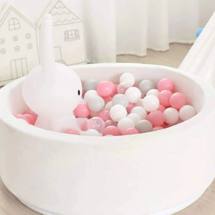 Ball Pit with Balls