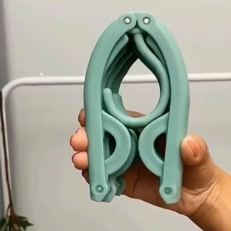 Foldable Plastic Cloth Hanger