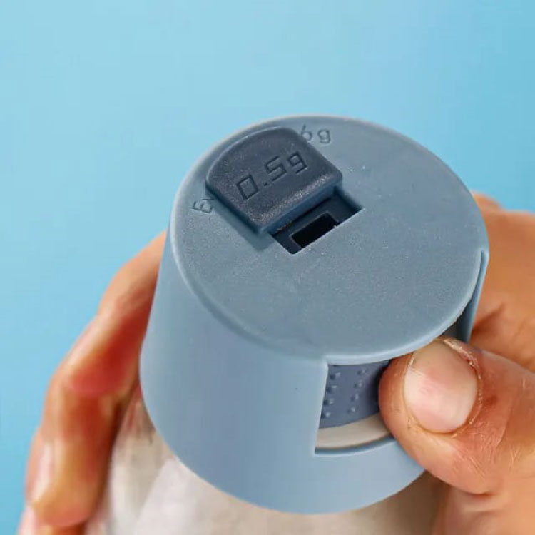 Quantitative Seasoning Bottle