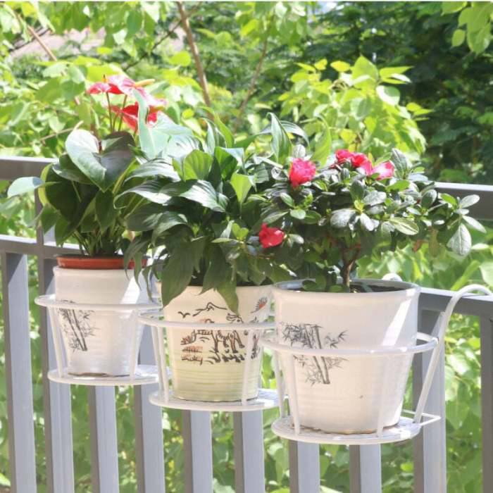 Hanging flower stand