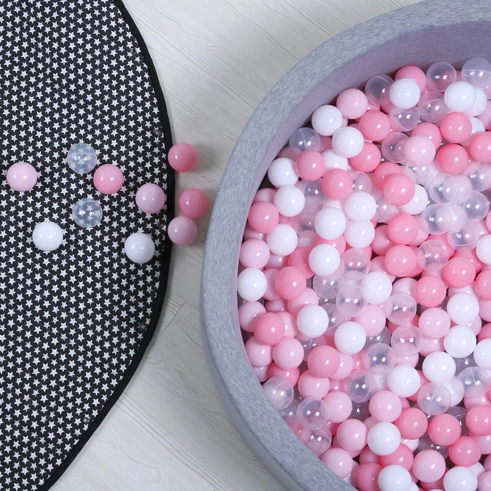 Ball Pit with Balls